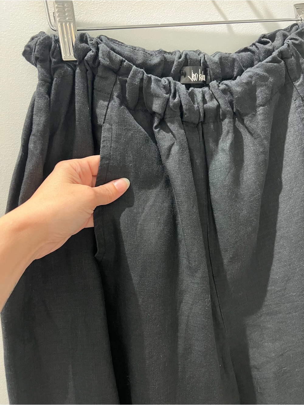 SOLD Jen Kahn Tokyo Linen Cropped Balloon Pants | Sculptural Barrel Leg | - Picture 4 of 7